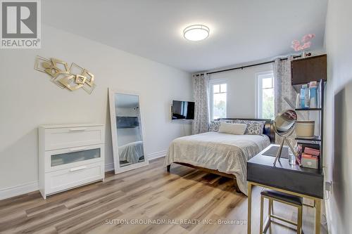 26 Oakmont Avenue, Oro-Medonte, ON - Indoor Photo Showing Bedroom