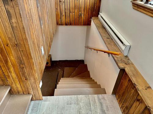 Staircase - 44 Ch. Odiphas-Harvie, Les Îles-De-La-Madeleine, QC - Indoor Photo Showing Other Room