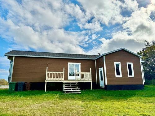 Back facade - 44 Ch. Odiphas-Harvie, Les Îles-De-La-Madeleine, QC - Outdoor