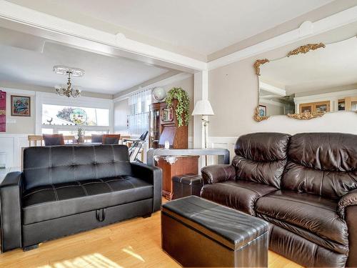 Living room - 600 Rue Des Récollets, Longueuil (Le Vieux-Longueuil), QC - Indoor Photo Showing Living Room