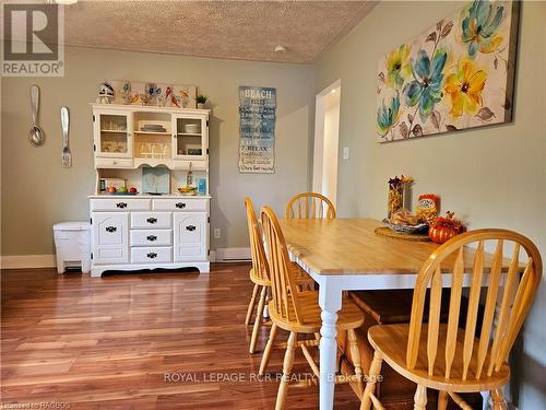 28 Helen Street, Northern Bruce Peninsula, ON - Indoor Photo Showing Dining Room