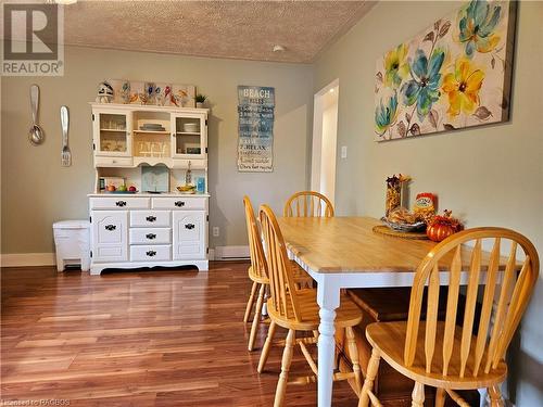 28 Helen Street, Lions Head, ON - Indoor Photo Showing Dining Room