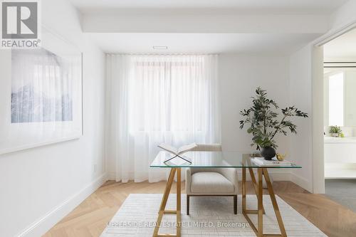 22 Shannon Street, Toronto, ON - Indoor Photo Showing Dining Room