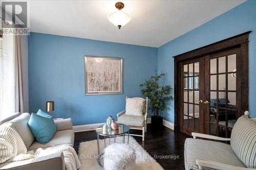 216 Gliddon Avenue, Oshawa, ON - Indoor Photo Showing Living Room