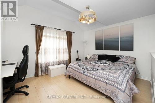 217 Barons Street, Vaughan, ON - Indoor Photo Showing Bedroom