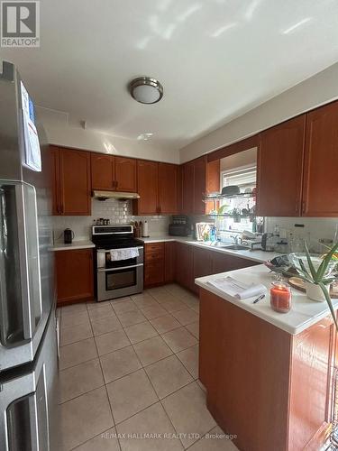 29 Libra Avenue, Richmond Hill, ON - Indoor Photo Showing Kitchen