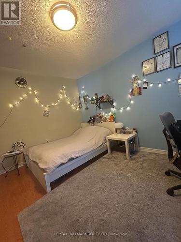 29 Libra Avenue, Richmond Hill, ON - Indoor Photo Showing Bedroom