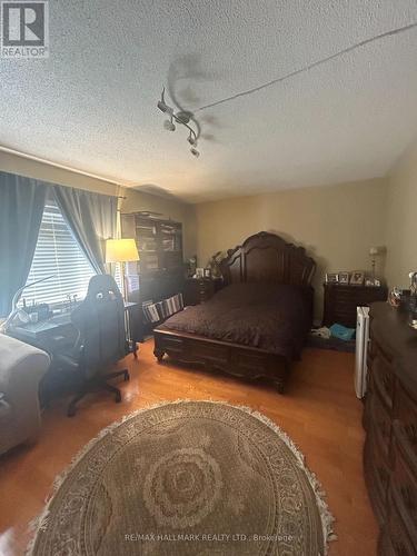 29 Libra Avenue, Richmond Hill, ON - Indoor Photo Showing Bedroom