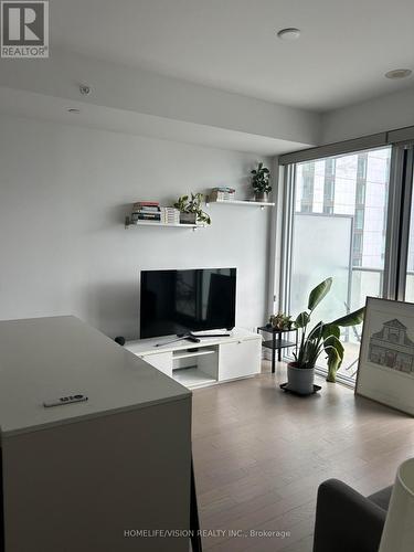 2608 - 101 Peter Street S, Toronto, ON - Indoor Photo Showing Living Room