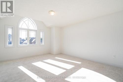 60 Wood Crescent, Essa, ON - Indoor Photo Showing Other Room