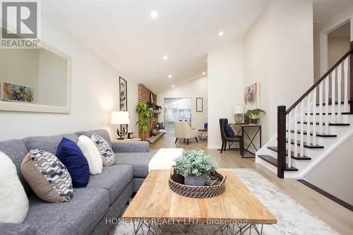 780 Stone Street, Oshawa, ON - Indoor Photo Showing Living Room