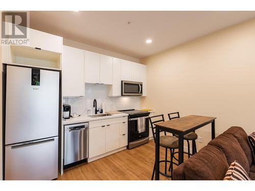 514 Victoria  Street Unit# 301, Nelson, BC - Indoor Photo Showing Kitchen