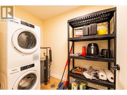 514 Victoria  Street Unit# 301, Nelson, BC - Indoor Photo Showing Laundry Room