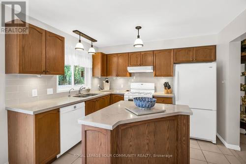 73 Anderson Crescent, Tay, ON - Indoor Photo Showing Kitchen With Double Sink