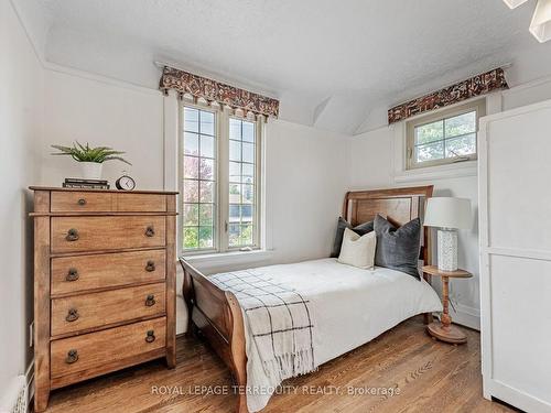 35 Joseph St, Toronto, ON - Indoor Photo Showing Bedroom