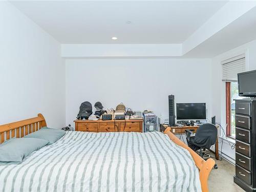 316-1325 Bear Mountain Pkwy, Langford, BC - Indoor Photo Showing Bedroom