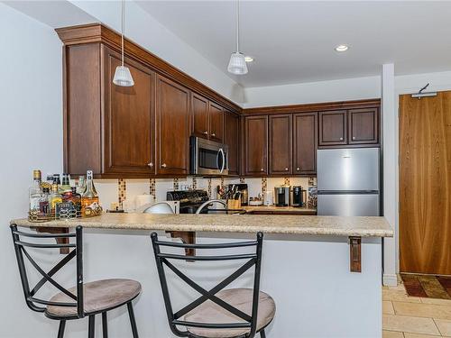 316-1325 Bear Mountain Pkwy, Langford, BC - Indoor Photo Showing Kitchen