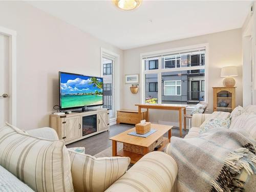 205-868 Orono Ave, Langford, BC - Indoor Photo Showing Living Room