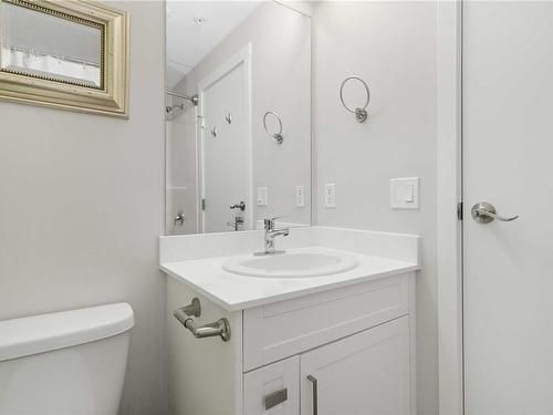 205-868 Orono Ave, Langford, BC - Indoor Photo Showing Bathroom