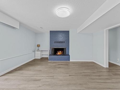 740 Ridgeview Terrace, Kamloops, BC - Indoor With Fireplace