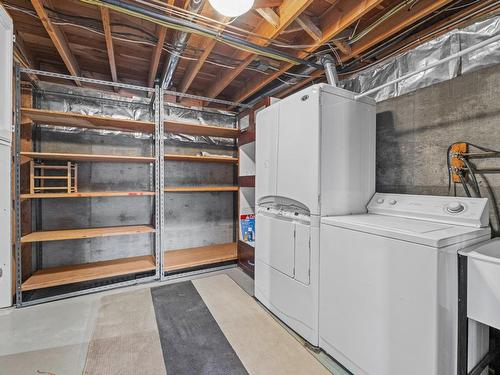 740 Ridgeview Terrace, Kamloops, BC - Indoor Photo Showing Laundry Room