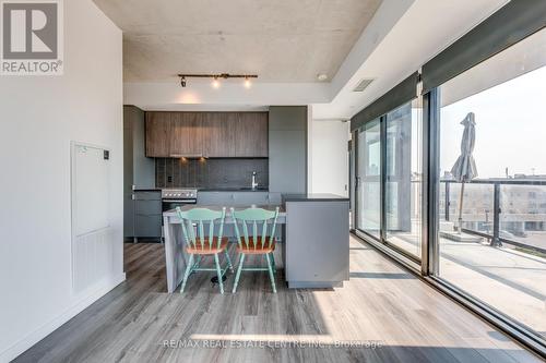 519 - 7 Smith Crescent, Toronto, ON - Indoor