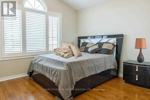 1556 Green Gables Road, London, ON - Indoor Photo Showing Bedroom