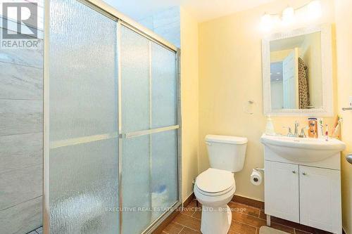 1556 Green Gables Road, London, ON - Indoor Photo Showing Bathroom