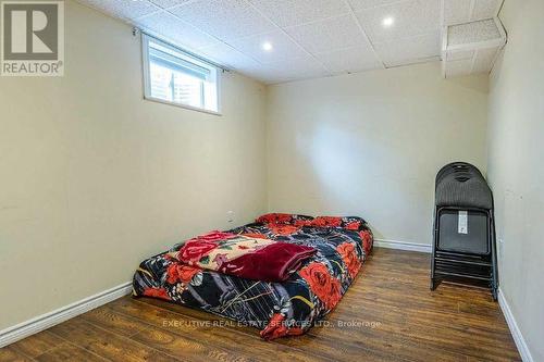 1556 Green Gables Road, London, ON - Indoor Photo Showing Bedroom