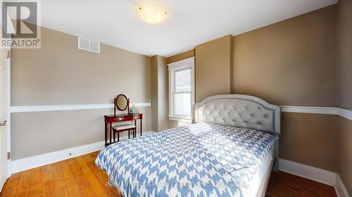 5049 Armoury Street, Niagara Falls, ON - Indoor Photo Showing Bedroom