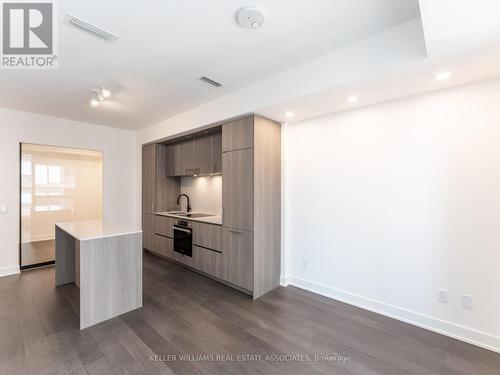 2011 - 35 Mercer Street, Toronto, ON - Indoor Photo Showing Kitchen