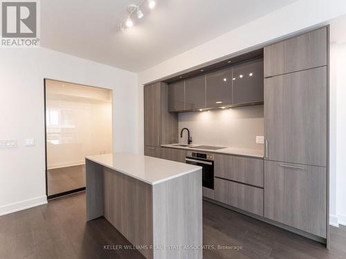 2011 - 35 Mercer Street, Toronto, ON - Indoor Photo Showing Kitchen With Upgraded Kitchen