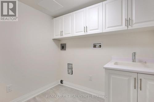 13 West Village Lane, Markham, ON - Indoor Photo Showing Laundry Room