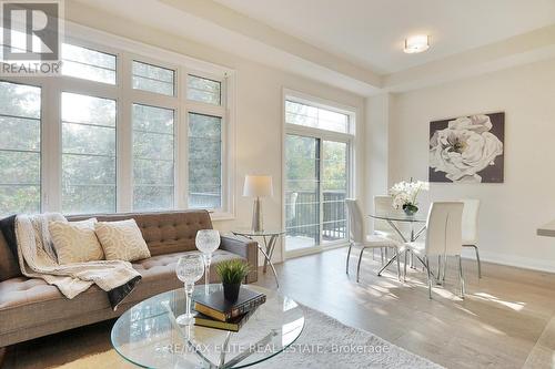 13 West Village Lane, Markham, ON - Indoor Photo Showing Living Room