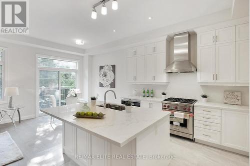 13 West Village Lane, Markham, ON - Indoor Photo Showing Kitchen With Double Sink With Upgraded Kitchen