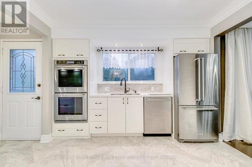 350 Trafalgar Court, Burlington, ON - Indoor Photo Showing Kitchen