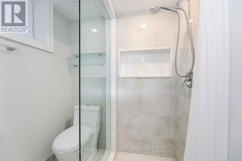 350 Trafalgar Court, Burlington, ON - Indoor Photo Showing Bathroom