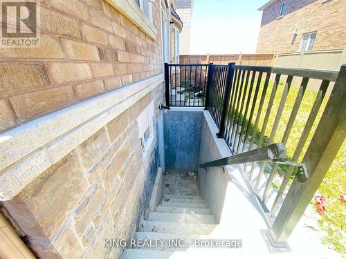 43 Hoxton Road, Brampton, ON - Outdoor