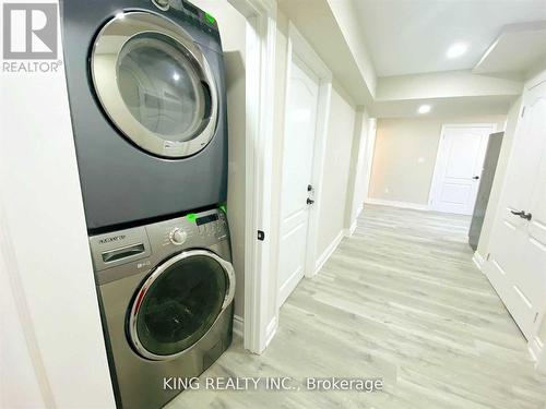 43 Hoxton Road, Brampton, ON - Indoor Photo Showing Laundry Room