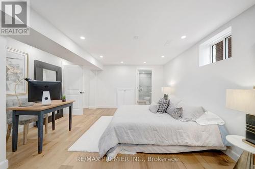 19 Billy Court, Caledon, ON - Indoor Photo Showing Bedroom