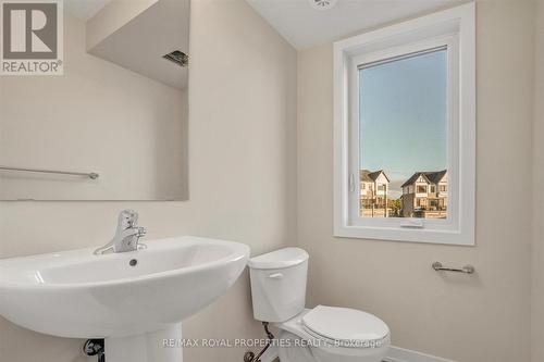 904 - 160 Densmore Road, Cobourg, ON - Indoor Photo Showing Bathroom