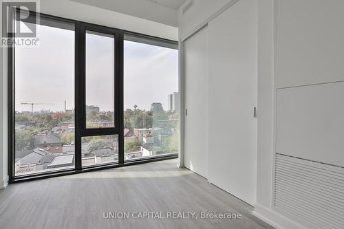 620 - 195 Mccaul Street, Toronto, ON - Indoor Photo Showing Other Room