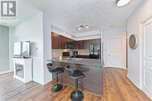 2902 - 3525 Kariya Drive, Mississauga, ON - Indoor Photo Showing Kitchen With Upgraded Kitchen