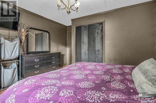 615 Mctavish Street, Regina, SK - Indoor Photo Showing Bedroom