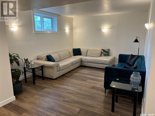 1136 12Th Street E, Saskatoon, SK - Indoor Photo Showing Living Room