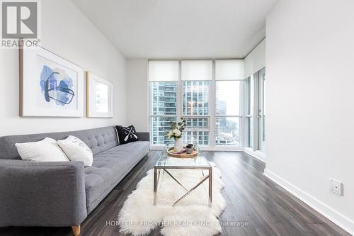 1806 - 18 Harbour Street, Toronto, ON - Indoor Photo Showing Living Room