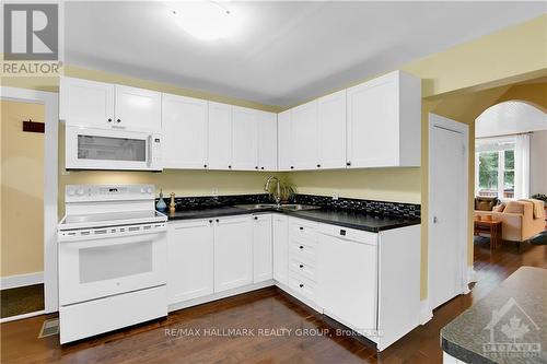 1231 Shillington Avenue, Ottawa, ON - Indoor Photo Showing Kitchen