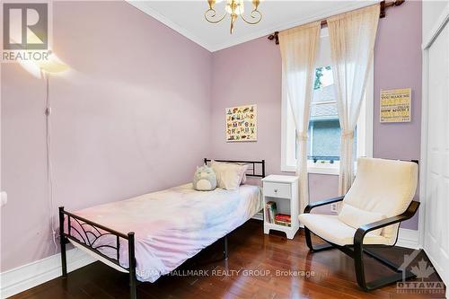 1231 Shillington Avenue, Ottawa, ON - Indoor Photo Showing Bedroom