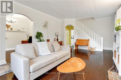 1231 Shillington Avenue, Ottawa, ON - Indoor Photo Showing Living Room