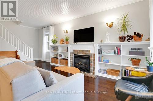 1231 Shillington Avenue, Ottawa, ON - Indoor Photo Showing Living Room With Fireplace